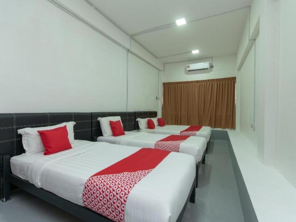 Oyo 43993 Madsuite Kota Kinabalu Exterior foto